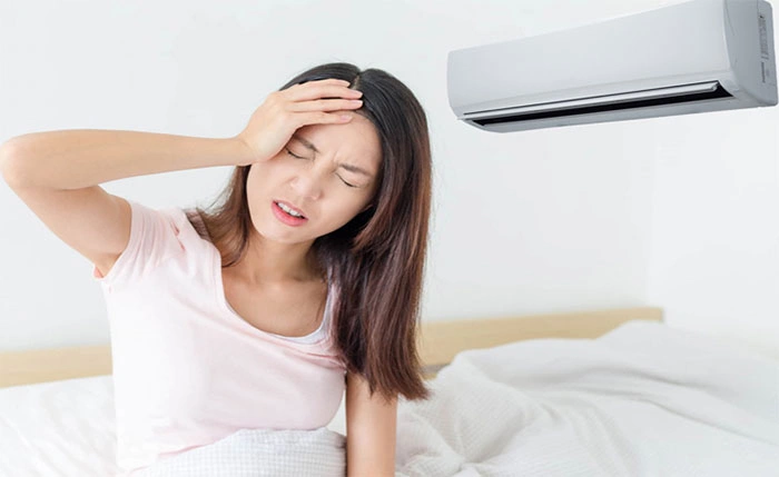 máy lạnh có mùi hôi gây nhức đầu